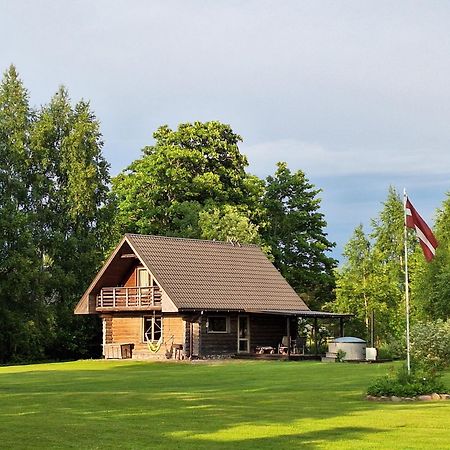 Palmas Villa Jurkalne Exteriör bild